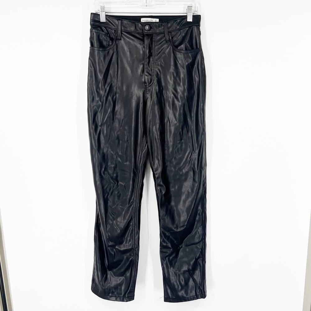 Abercrombie & Fitch The ‘90s Straight Pants Ultra High Rise Faux Leather Black